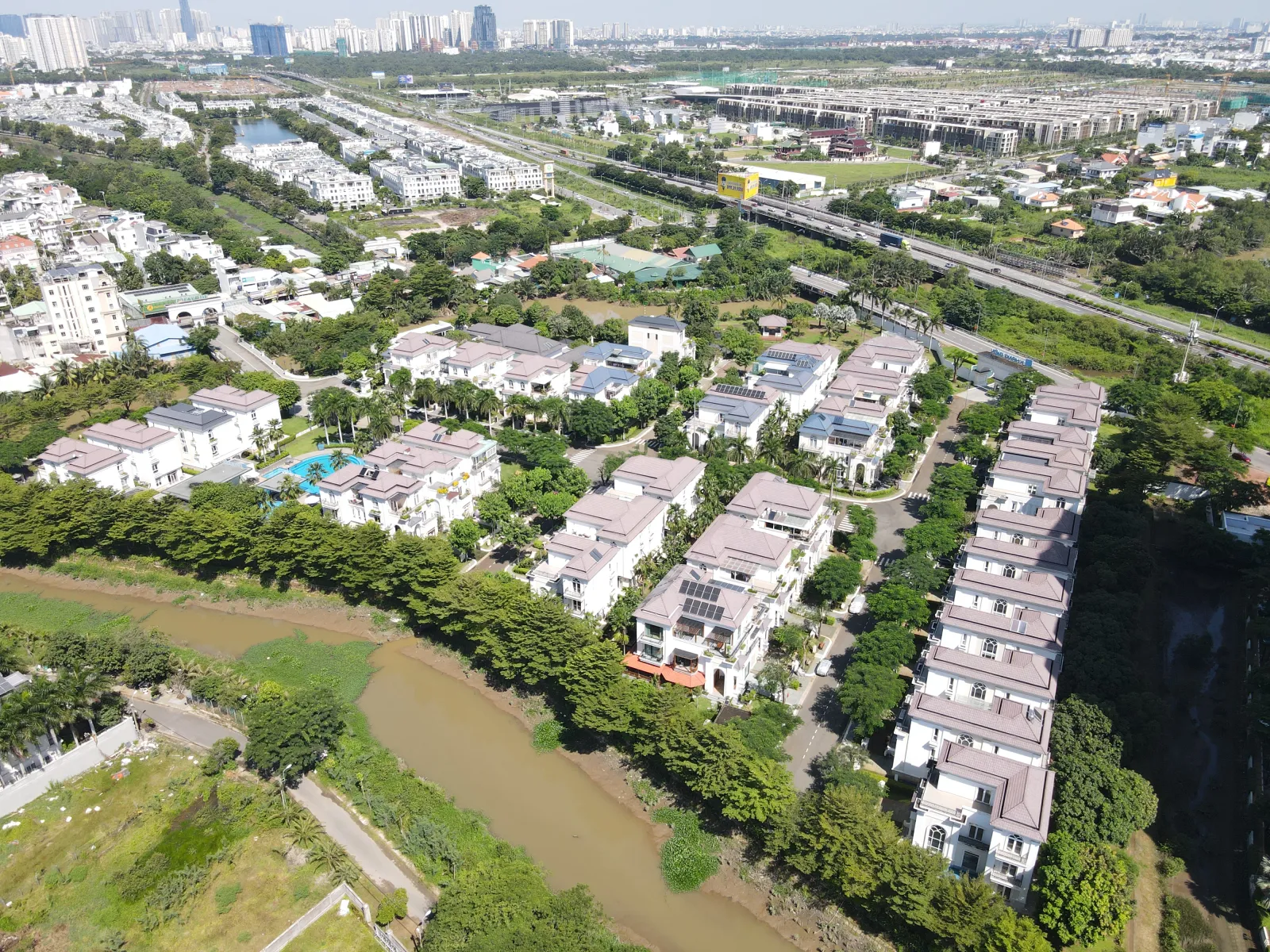 Biệt thự Đơn lập B3 view sông trực diện diện tích lớn