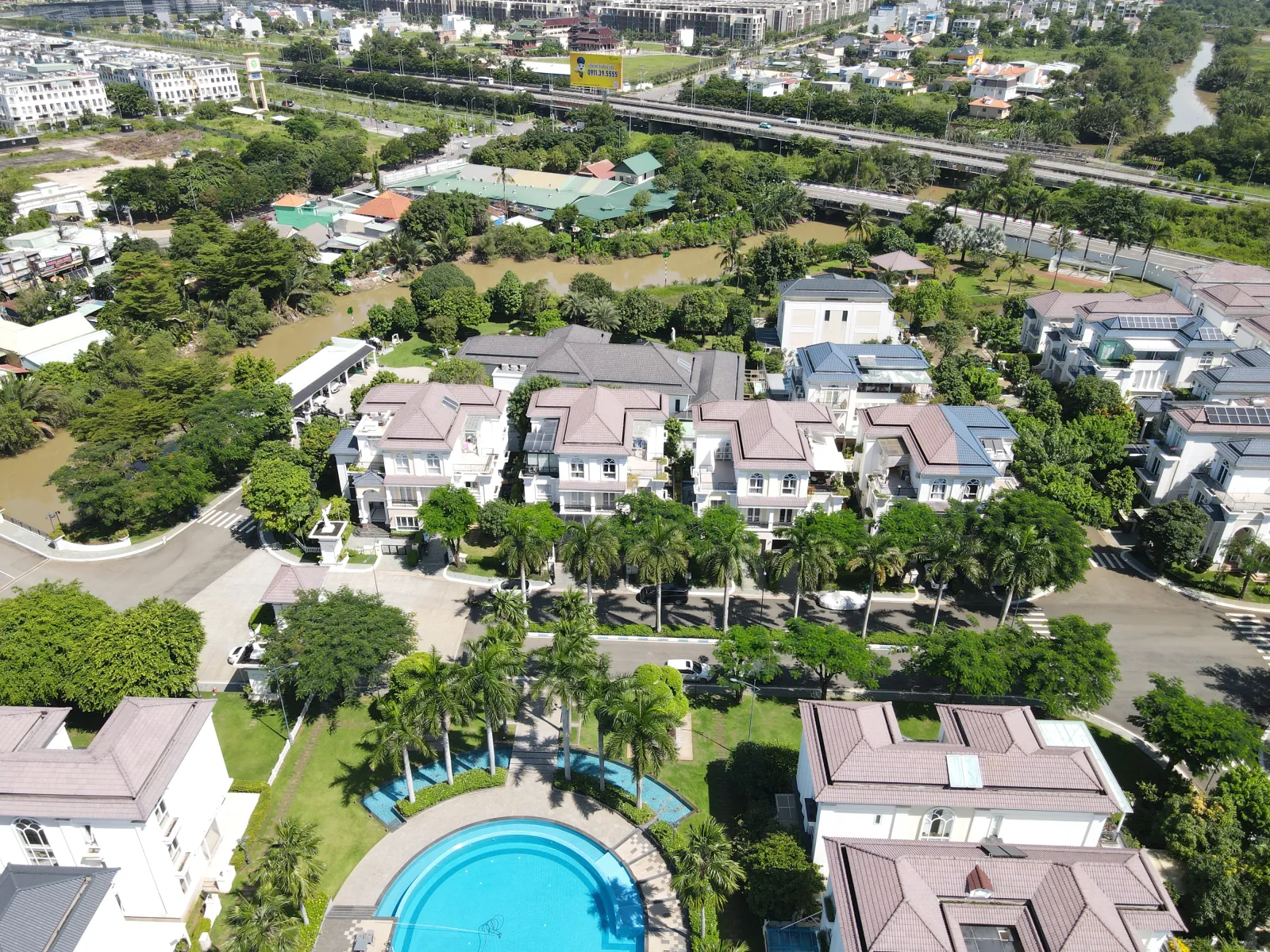 Biệt thự Song lập A5 view hồ bơi Đông Nam duy nhất